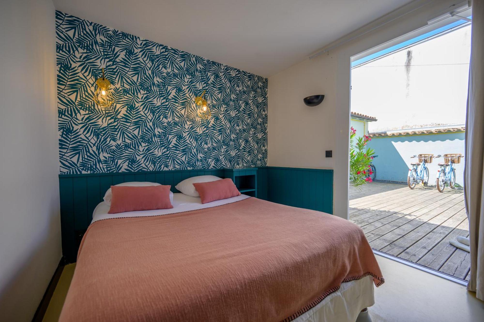 Hotel Le Clocher Арс-эн-Рэ Экстерьер фото