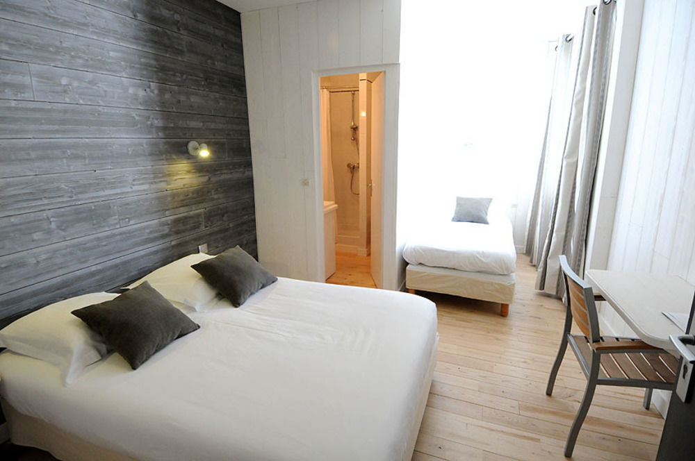 Hotel Le Clocher Арс-эн-Рэ Экстерьер фото