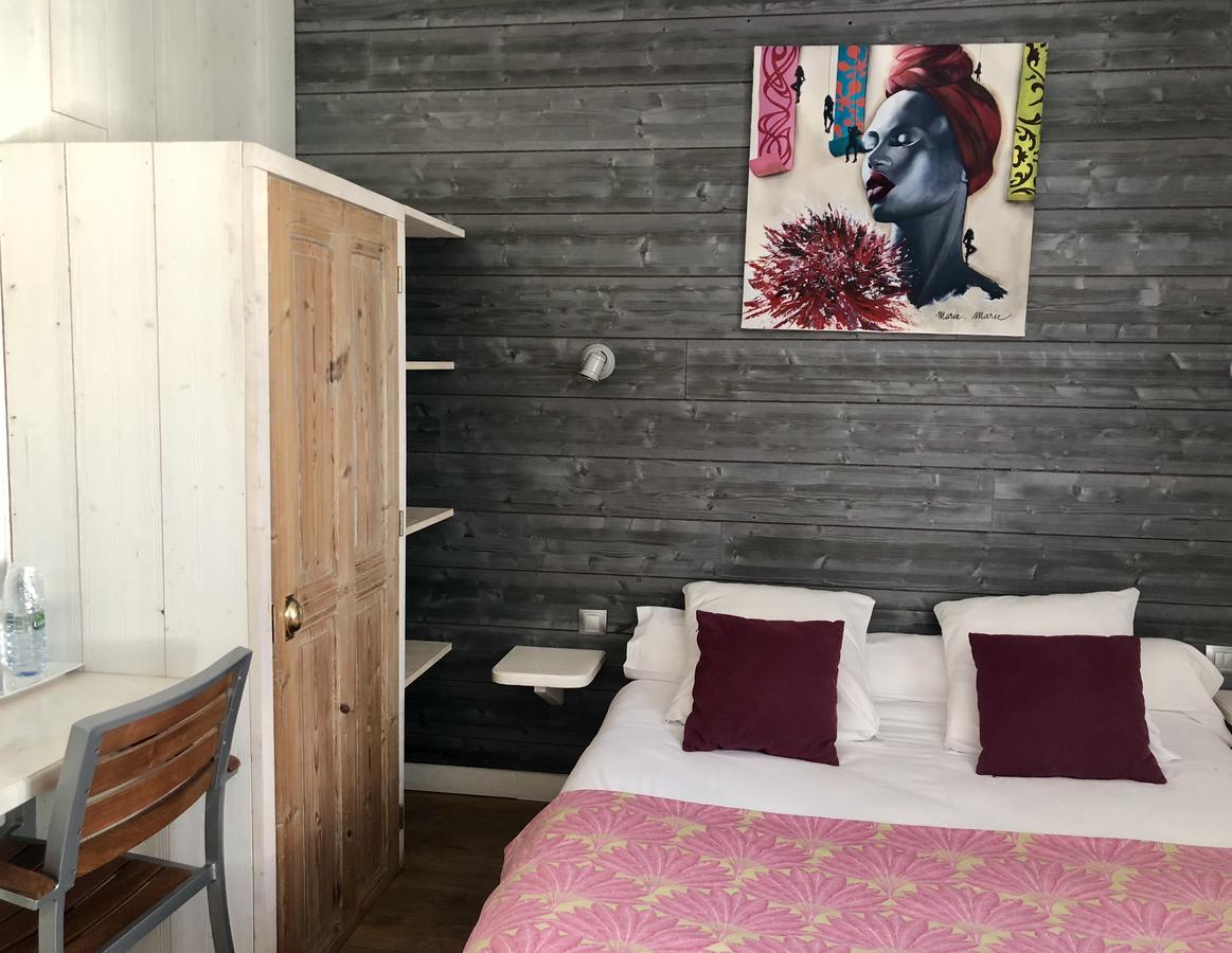 Hotel Le Clocher Арс-эн-Рэ Экстерьер фото