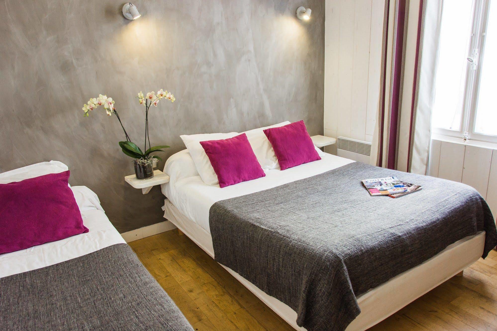 Hotel Le Clocher Арс-эн-Рэ Экстерьер фото